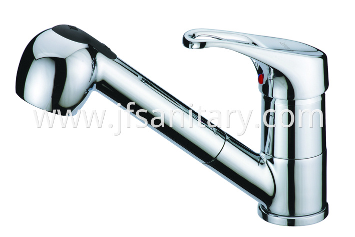 Single handle kitchen pullout faucet